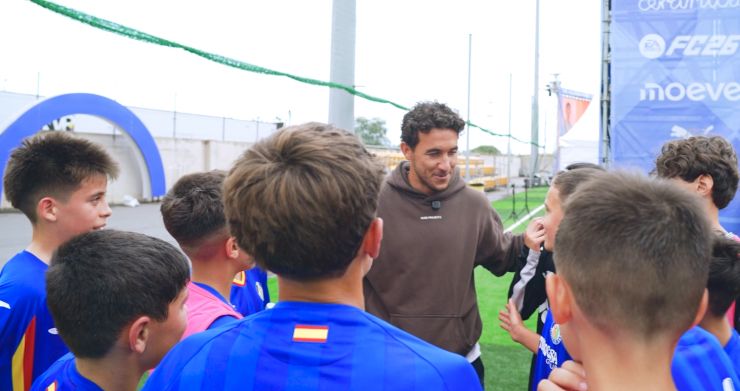 Cuando tu ídolo viene a verte jugar en LALIGA FC FUTURES