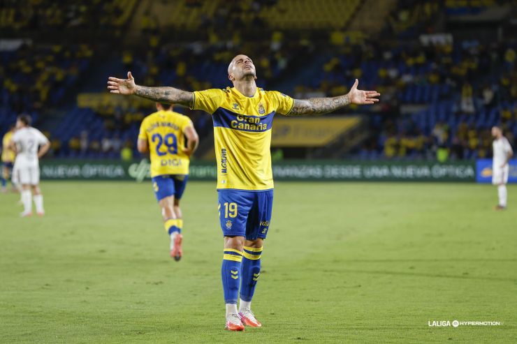 Sandro le da la victoria a la UD Las Palmas en la última del partido