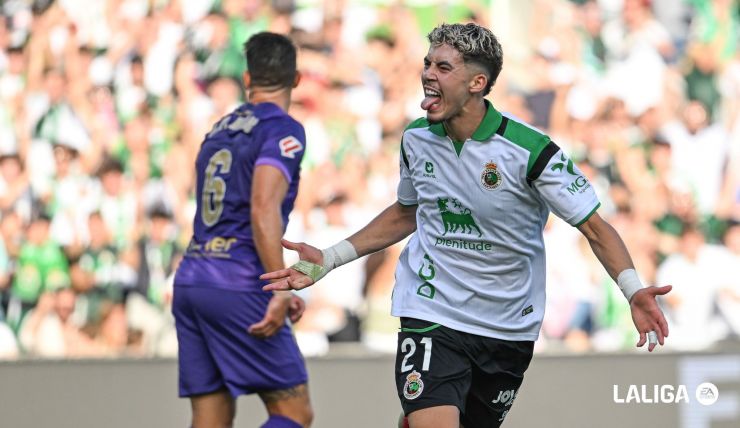 El Racing logra su primer victoria con un estelar Zabiri