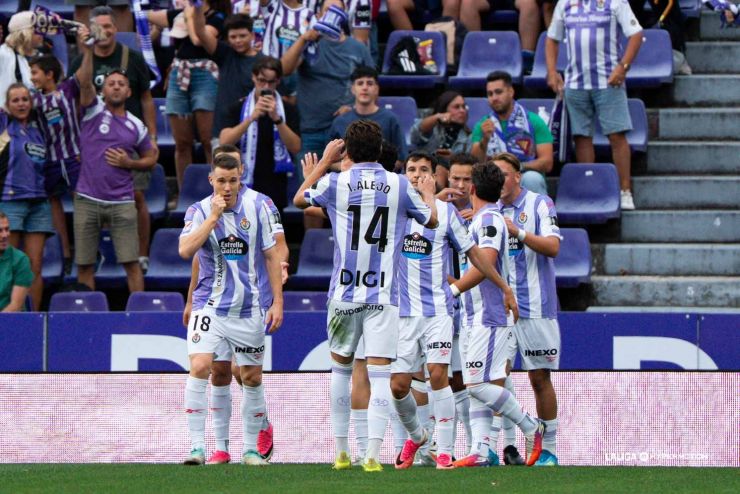 La primera victoria del Real Valladolid llega en casa
