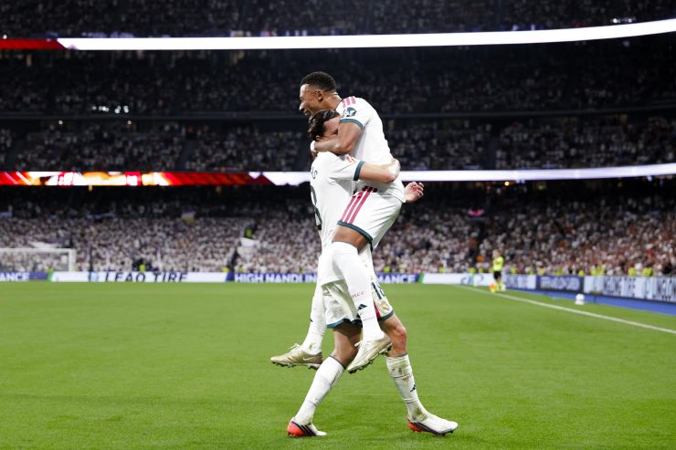 El Bernabéu disfruta y el Real Madrid golea contra el Rayo Vallecano