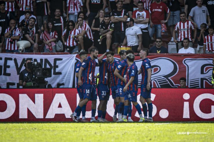 El CD Eldense suma su primer triunfo de la temporada en casa del Real Sporting