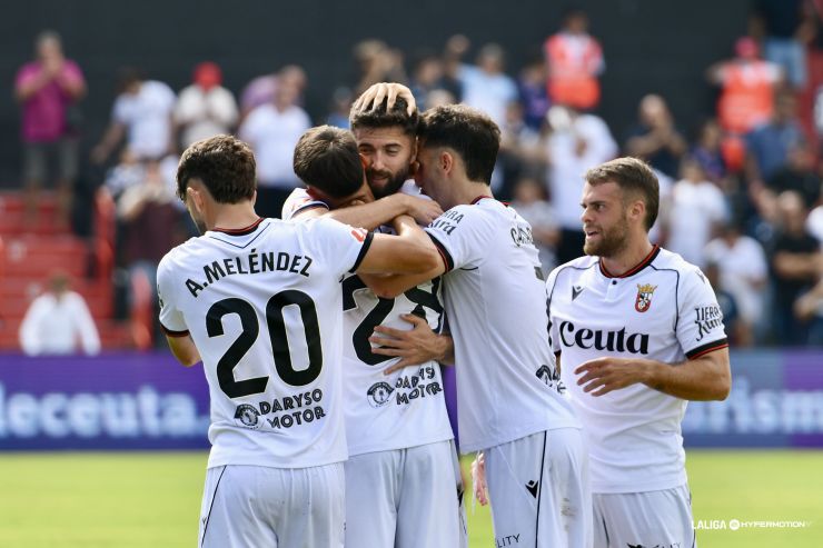 El Ceuta estrena su casillero de victorias con remontada