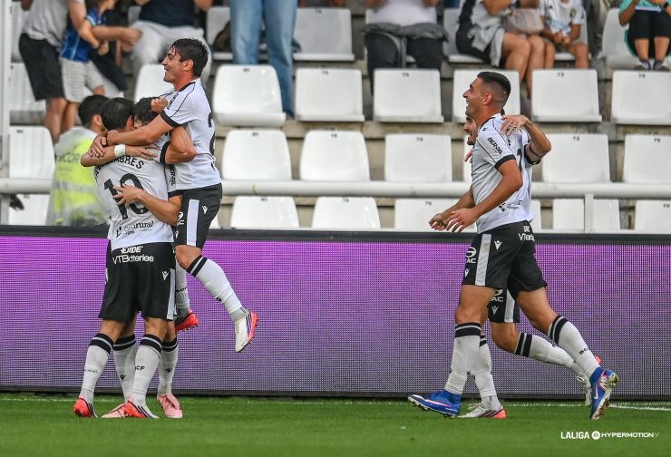 El Burgos se impone al Eldense por la mínima