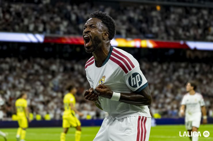 El Real Madrid resiste con diez y conquista los tres puntos