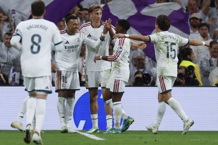 El Madrid cumple ante el Sevilla y mantiene el pulso por la zona alta